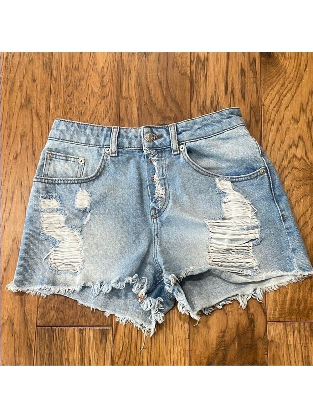 Zara Basic women’s Denim jean high rise, button fly shorts size 4